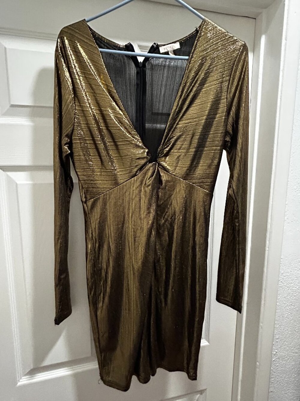 A Peach Gold V-Neck Dress - L